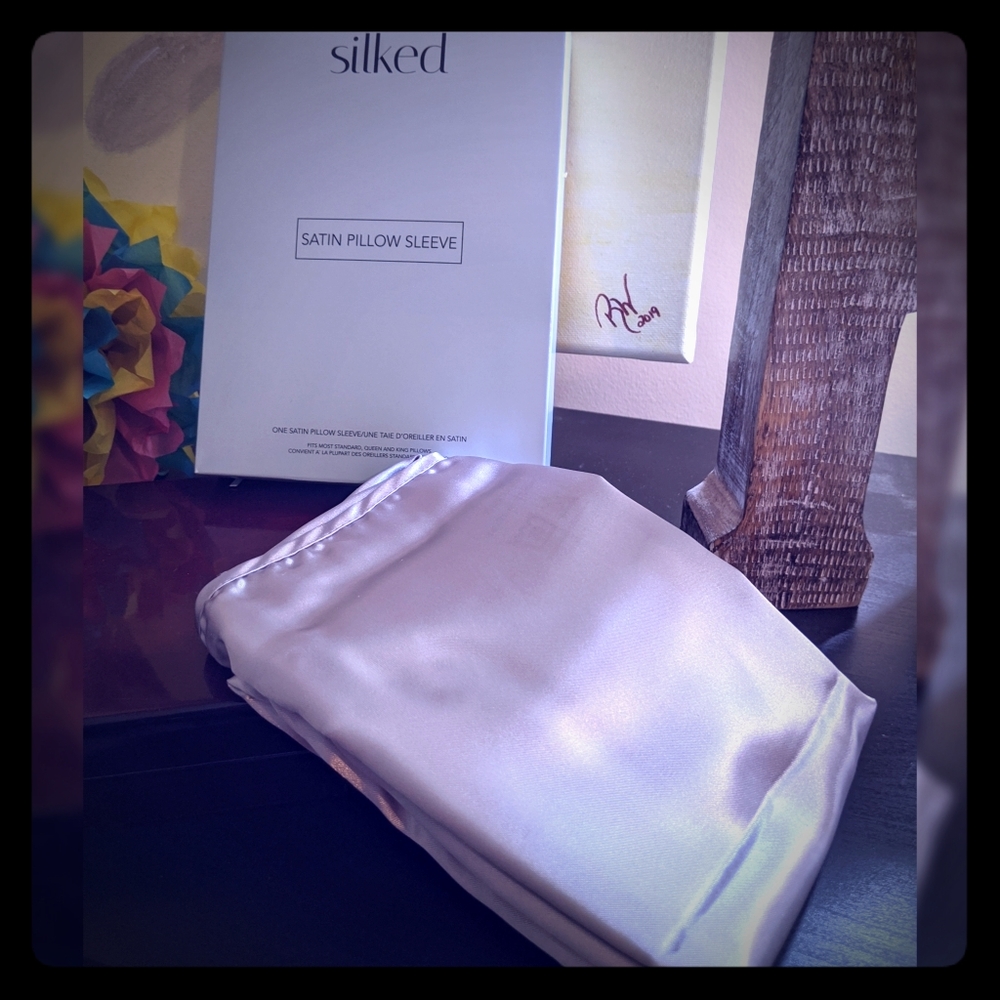 Silked satin pillow sleeve